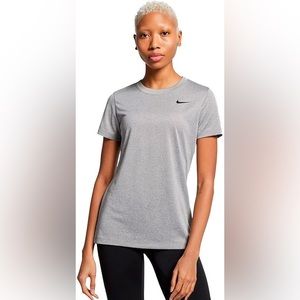 Nike Dry Legend Short Sleeve Shirt ✨